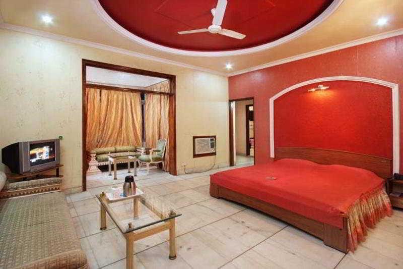 Hotel Mandakini Palace Kanpur Zimmer foto